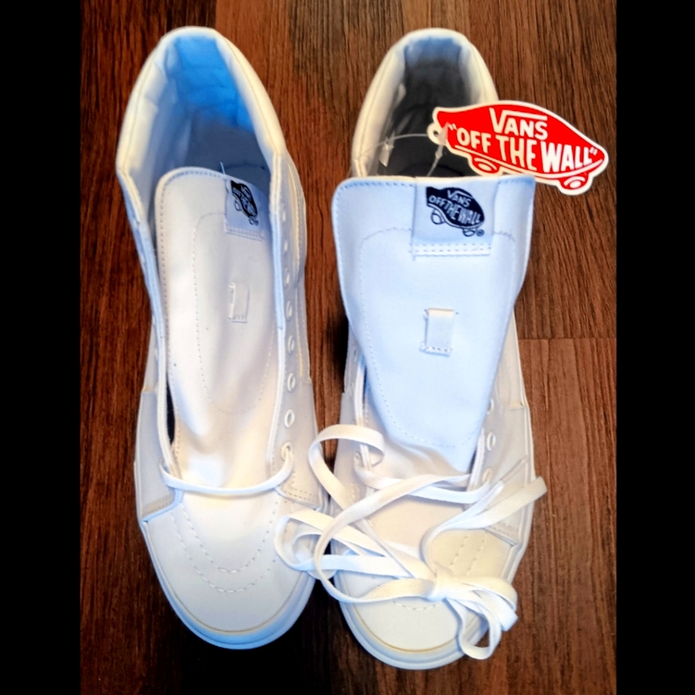 VANS - Picture 3 of 7